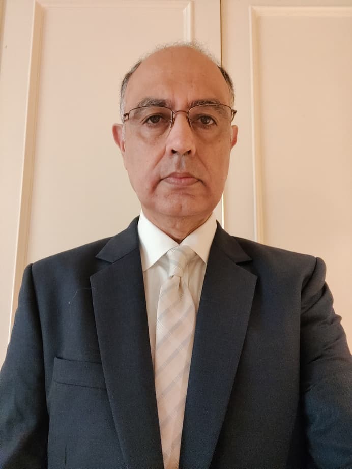 Dr Sanjeiiv Geeta Chaudhry
